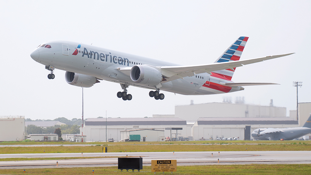 American Airlines 787-8 