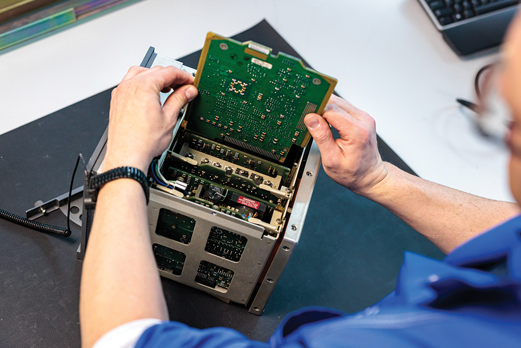 Fokker aircraft circuitboard 