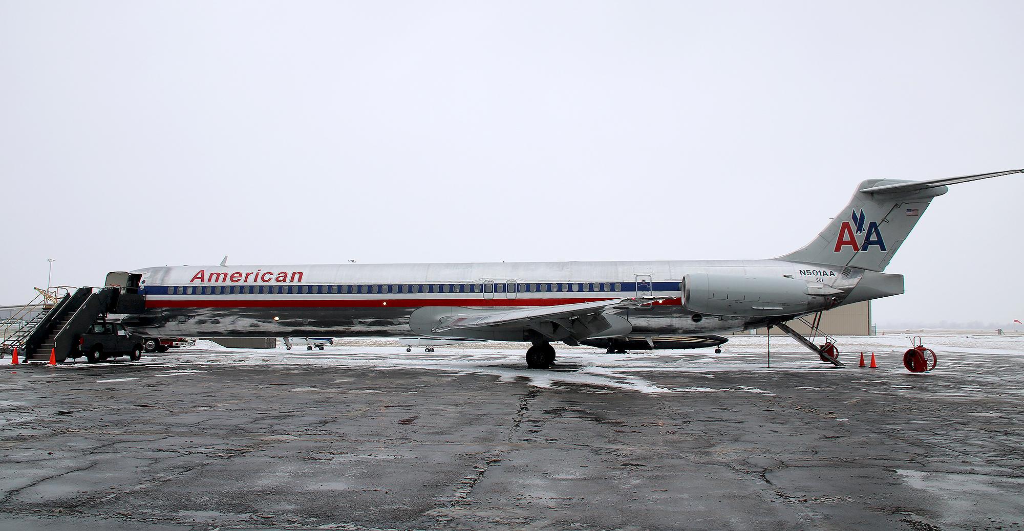 Lewis University's donated MD-80 aircraft