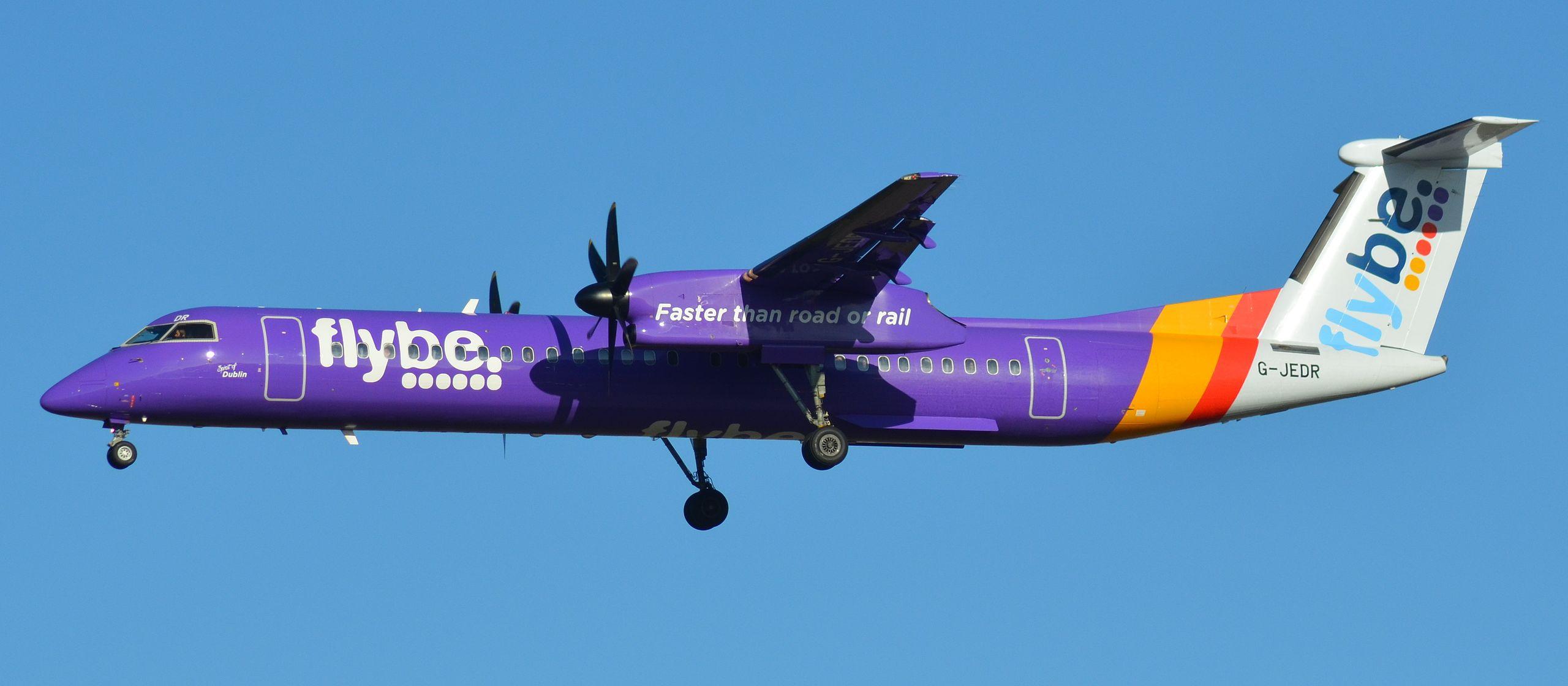 Flybe de Havilland Canada Dash 8-400