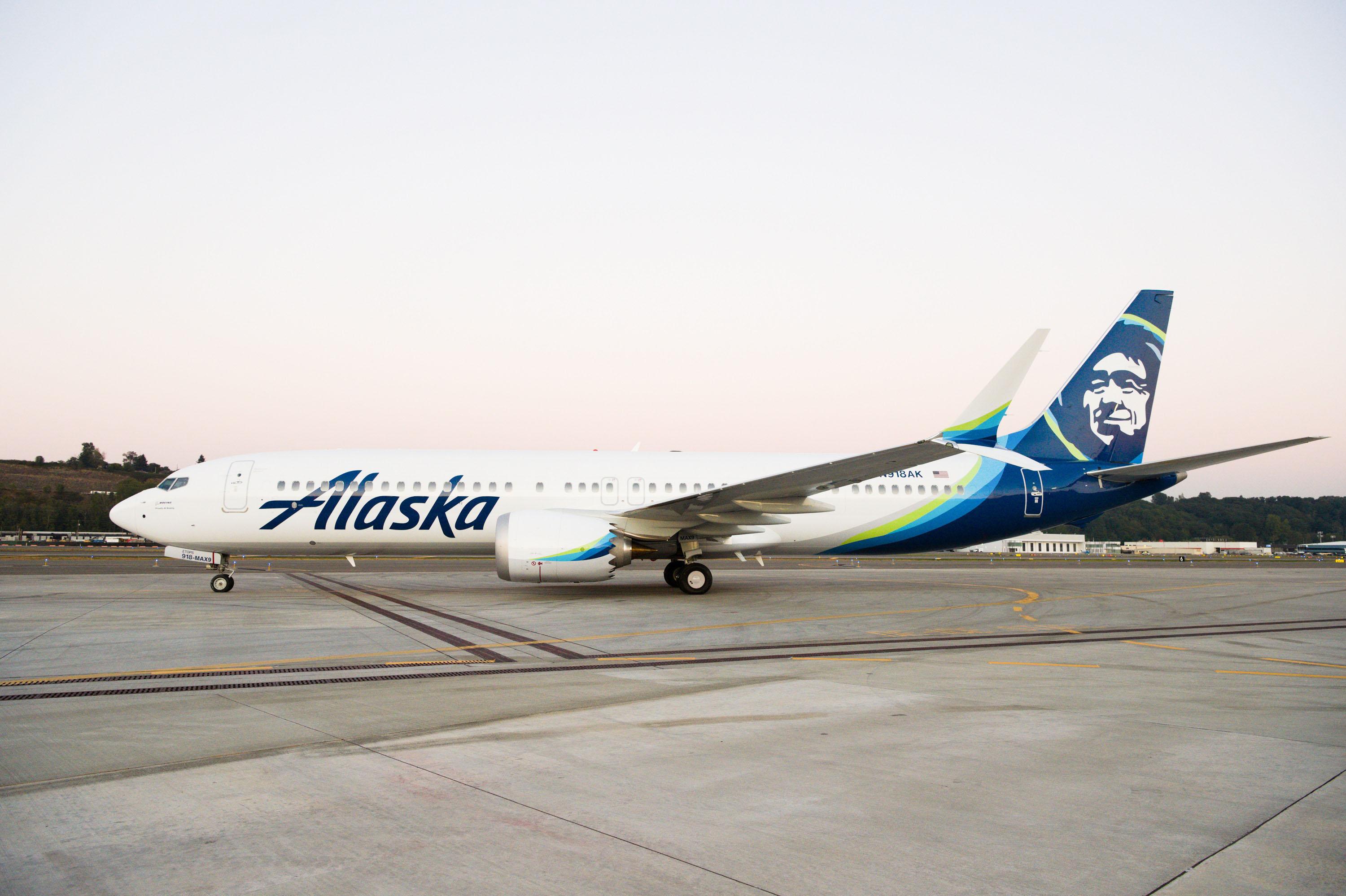 Alaska Airlines Boeing 737-9