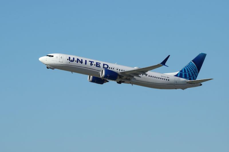 united 737-9