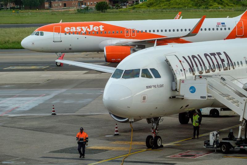 easyjet volotea jets