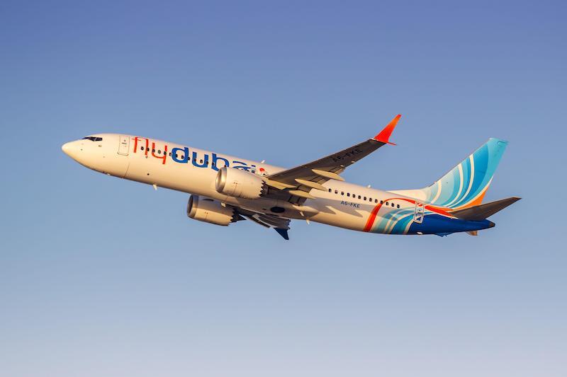 flydubai 737-8