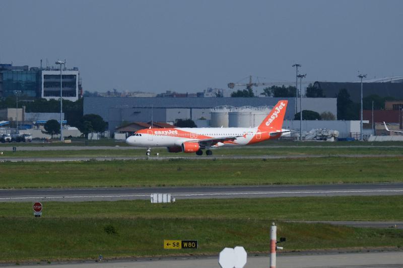 easyjet jet at toulouse airport