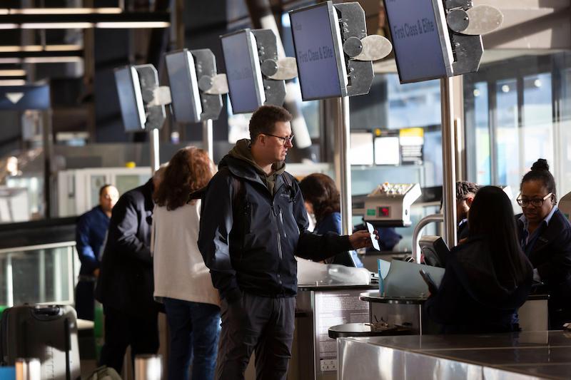 seattle tacoma airport passengers