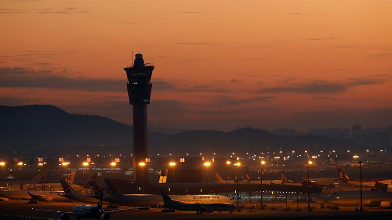 air traffic control tower