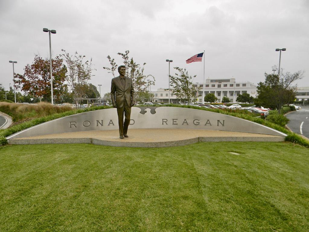 Carey photo of Ronald Reagan statue