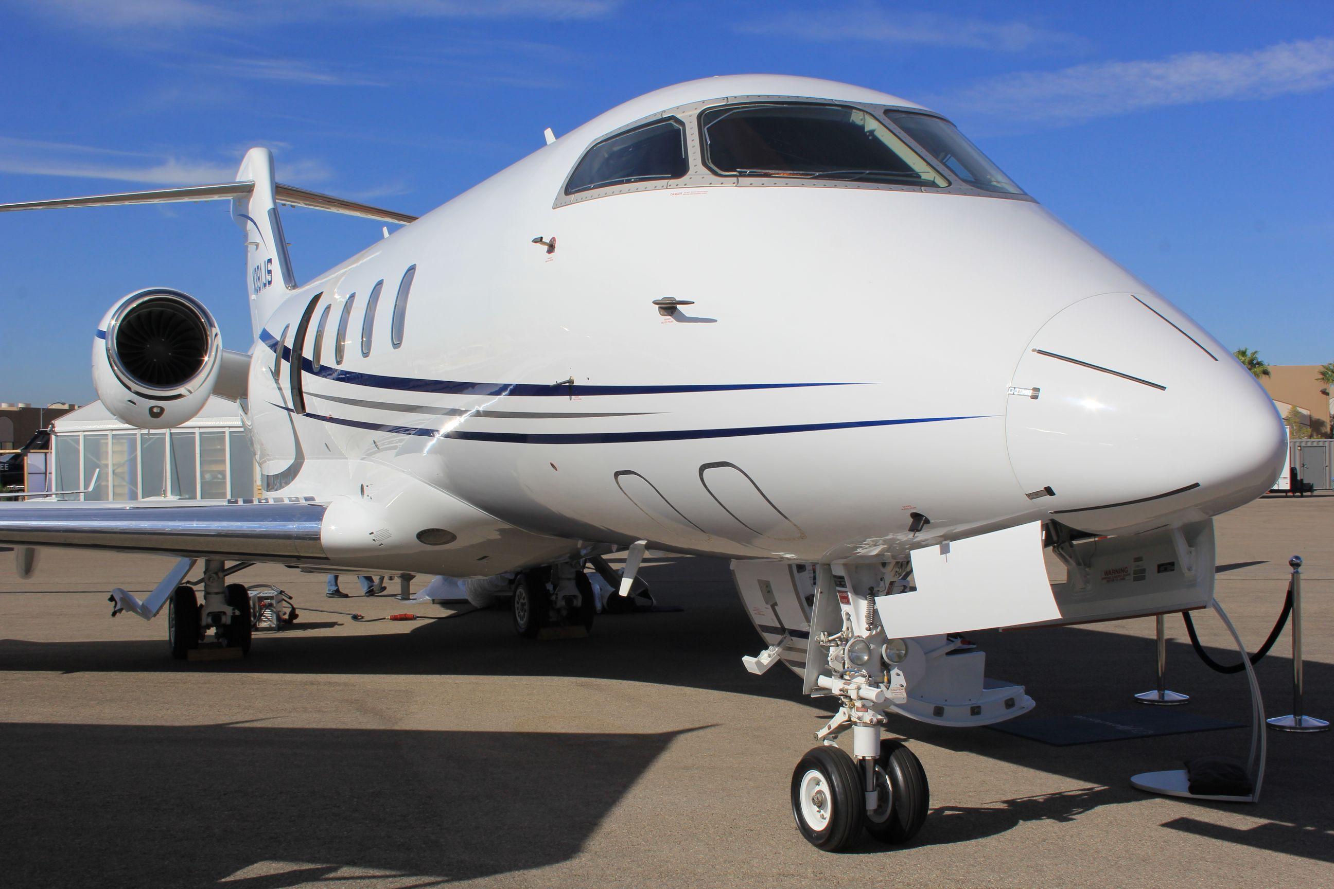 A flyExclusive Bombardier Challenger 350. 