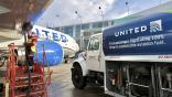 refueling United jet